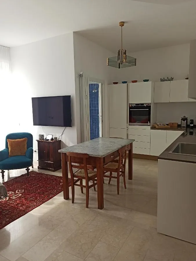 Apartment Ampio Ed Incantevole Monolocale A Citylife Milan Italy