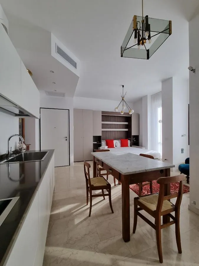 Ampio Ed Incantevole Monolocale A Citylife Milan 0*,